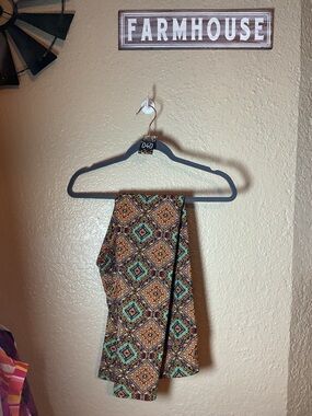 Lularoe Leggings Women’s Size TC Tall & Curvy Fits Sizes 12-18 NWOT